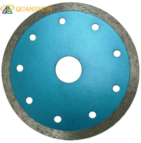 Hot pressed diamond saw blade